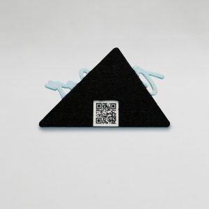 Fridge magnet triangle blue flat