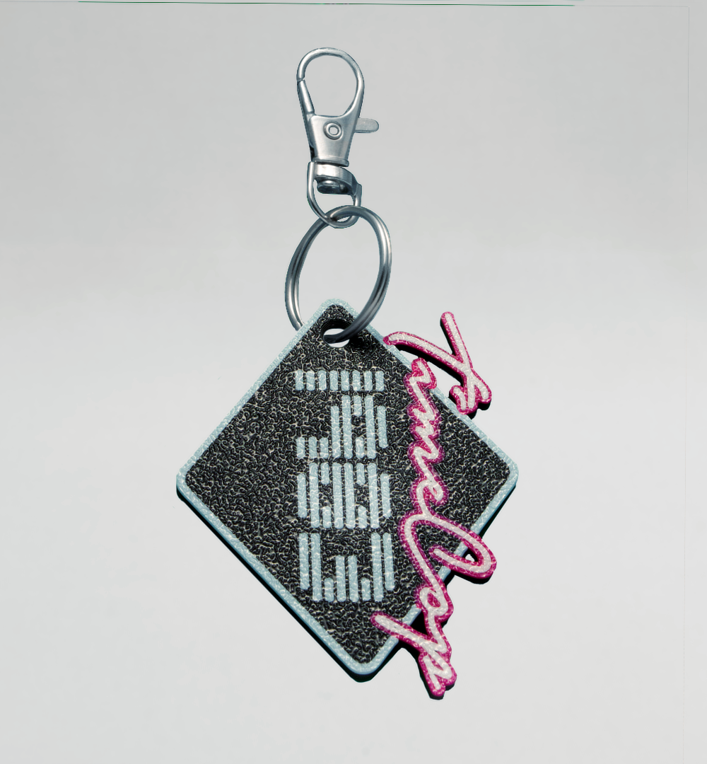 Black_KeyChain_Diamond_Flat_Front