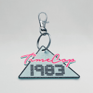 Keychain triangle blue flat